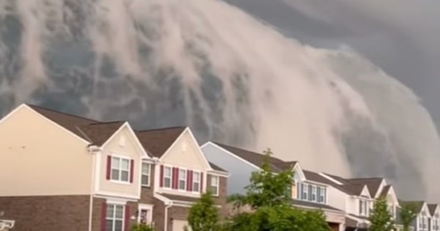 Incredible Cloud Formation In Ohio Goes Viral Because It Looks Just Like A Tsunami