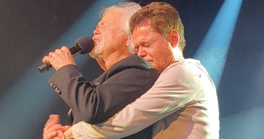 Touching Moment Emotions Overcame Donny Osmond in Las Vegas at Brother's Final Concert