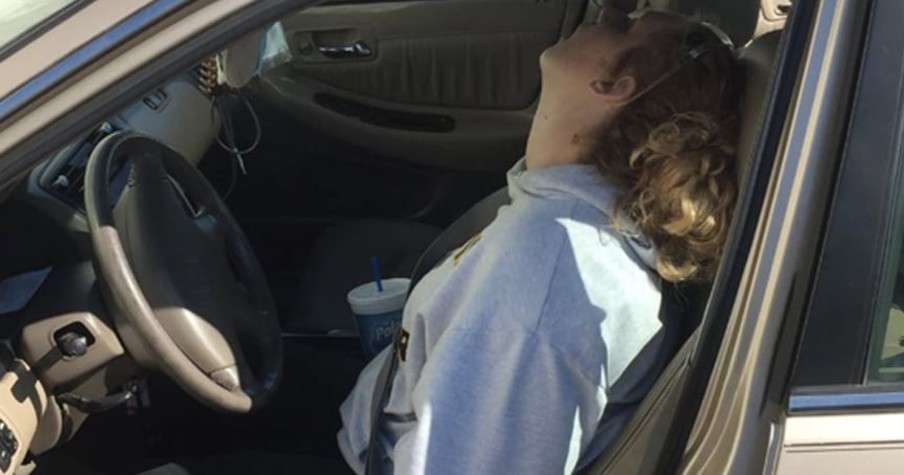 Woman Overdosed With Baby Boy In Car, Then Posts The Photo Online