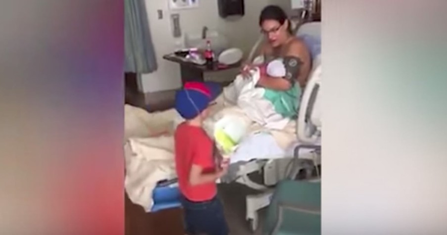 Big Brother With Autism Meets His Baby Sibling For The First Time