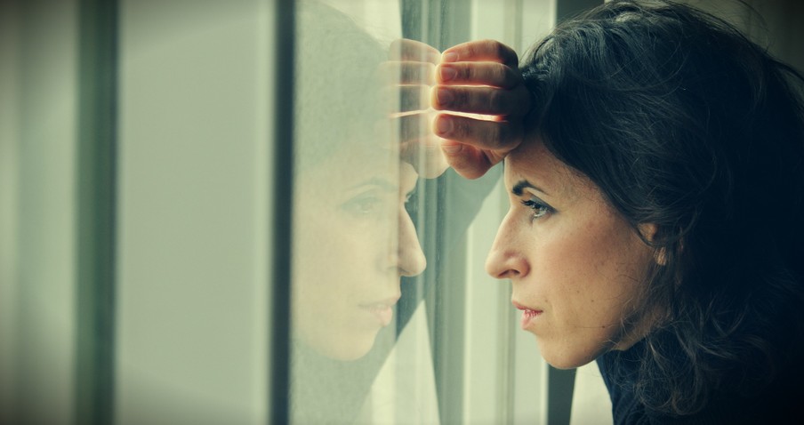 7 Ways You May Be Distancing God (And 5 Verses To Close The Gap)