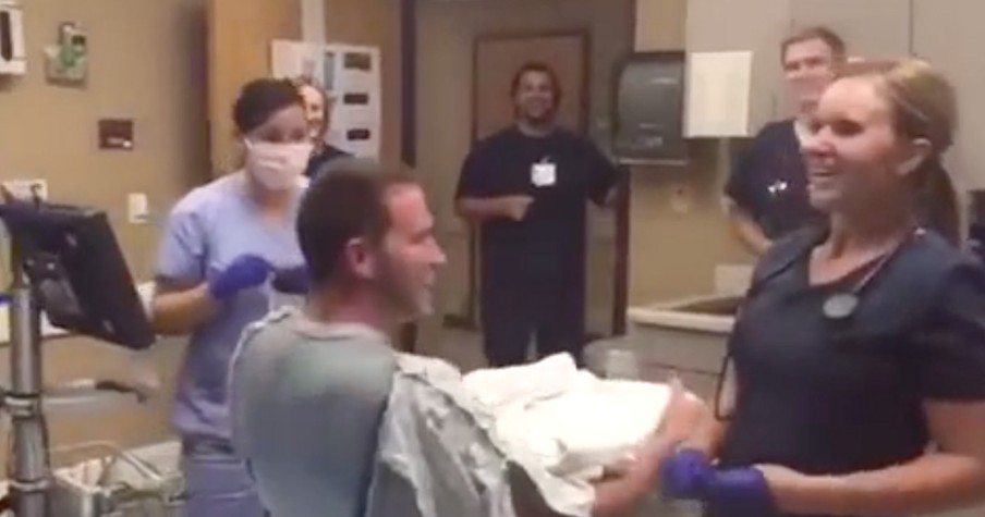 Boyfriend Pretends To Be A Patient For Crazy ER Proposal