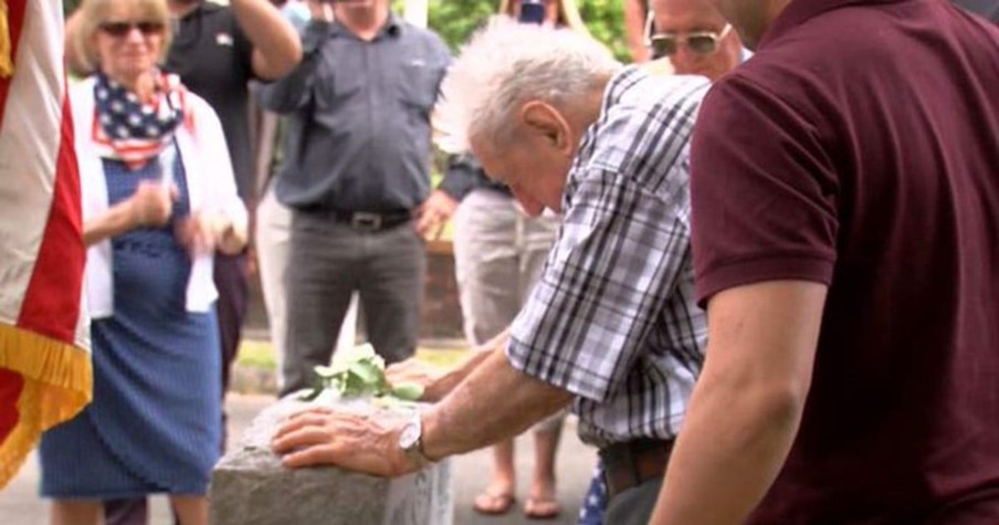 96-Year-Old Veteran Travels 900 Miles To Salute Fallen Soldier's Grave And It's A Powerful Story