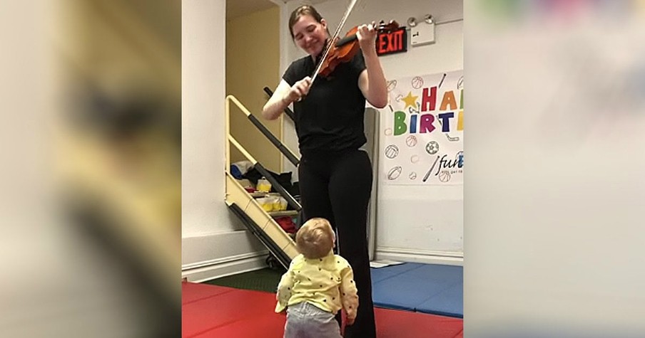 Baby Hears Violin For The First Time Ever And Is Instantly Awestruck