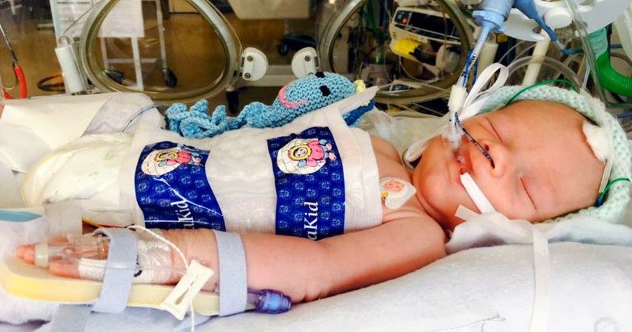 Brain-Dead Baby Kaleb Crook with 0% Chance Makes Miraculous Recovery in Time for Christmas