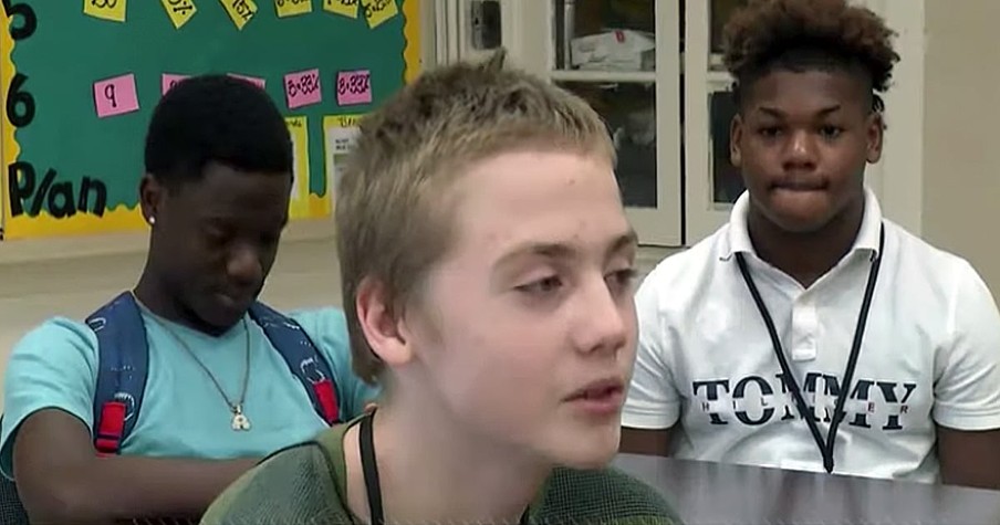 Boy Mocked For Wearing Same Clothes Every Day Until 2 Football Players Step In