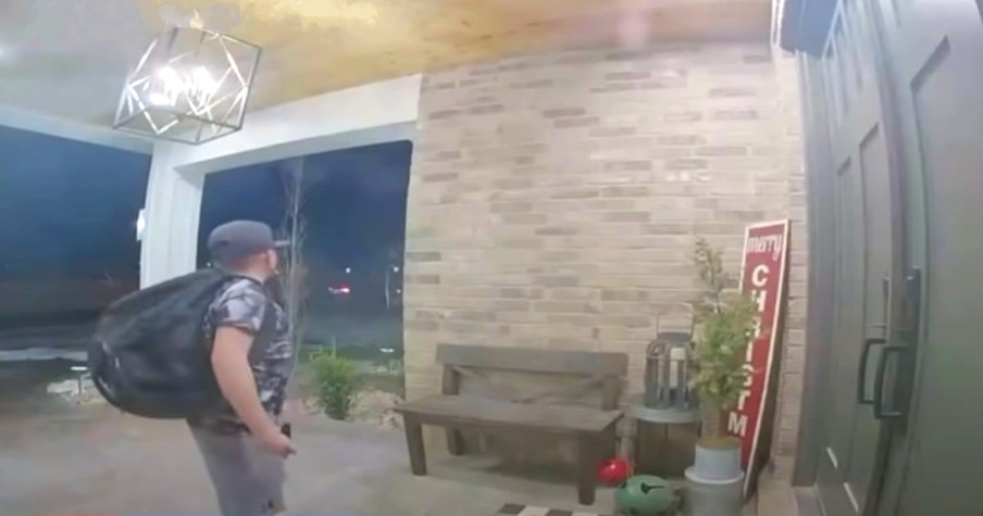 Brave 10-Year-Old As He Outsmarts Would-Be Kidnappers And Doorbell Camera Catches It All