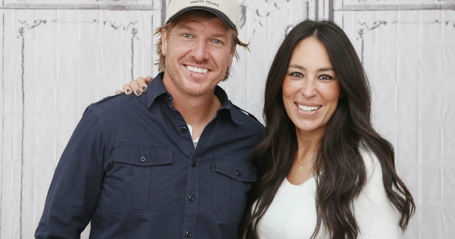 Chip And Joanna Gaines Rebuild Home For Elderly Hurricane Victim