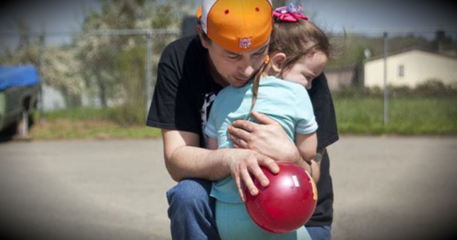 Dad Reunited With Daughter After She's Found In A Homeless Shelter