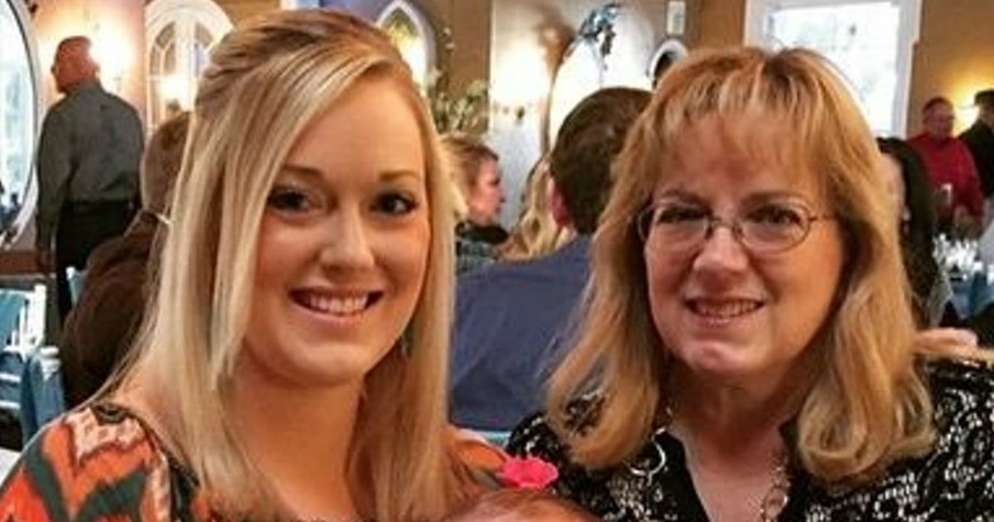 Woman Senses Something's Wrong Then Finds Out Her Mom Has Been Murdered