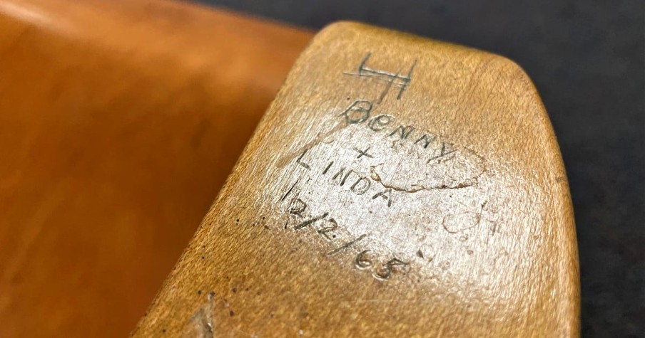 Museum Shared Photo Of 'Benny + Linda' Carving On Desk From 1965 And Then Benny Replied