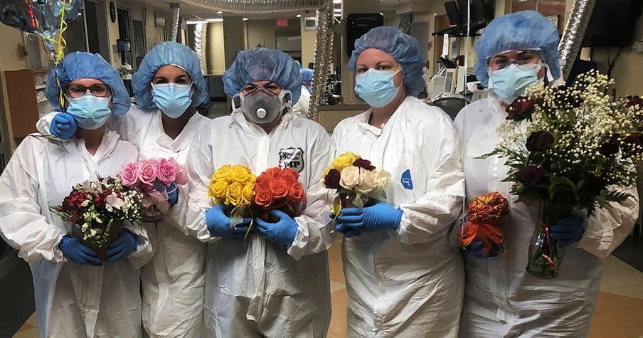 Devoted Husband Sends Flowers Every Single Day to Wife In Hospital Battling COVID-19