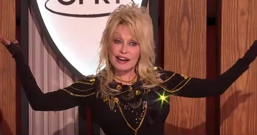 Tennessee Wanted to Put a Dolly Parton Statue in the Capitol But the Star Humbly Declined