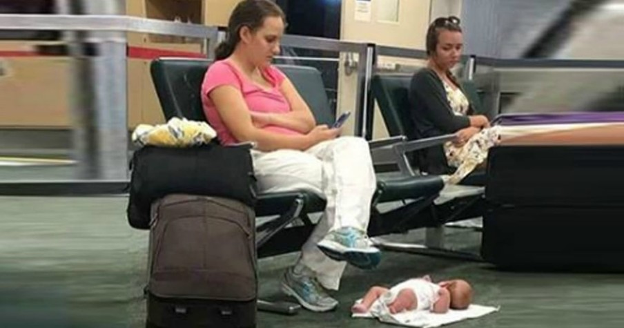 She Laid Her Baby On The Airport Floor And Then The Internet Lashed Out