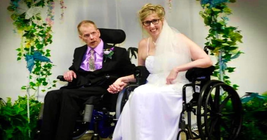 She Wed a Man with the Same Fatal Autoimmune Disease, and He's Gone Soon After Saying 'I Do'