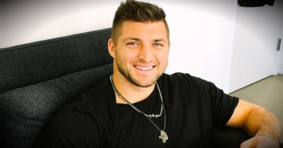 Football Star Tim Tebow Dropped Everything For A Friend In Need After Tragedy Struck