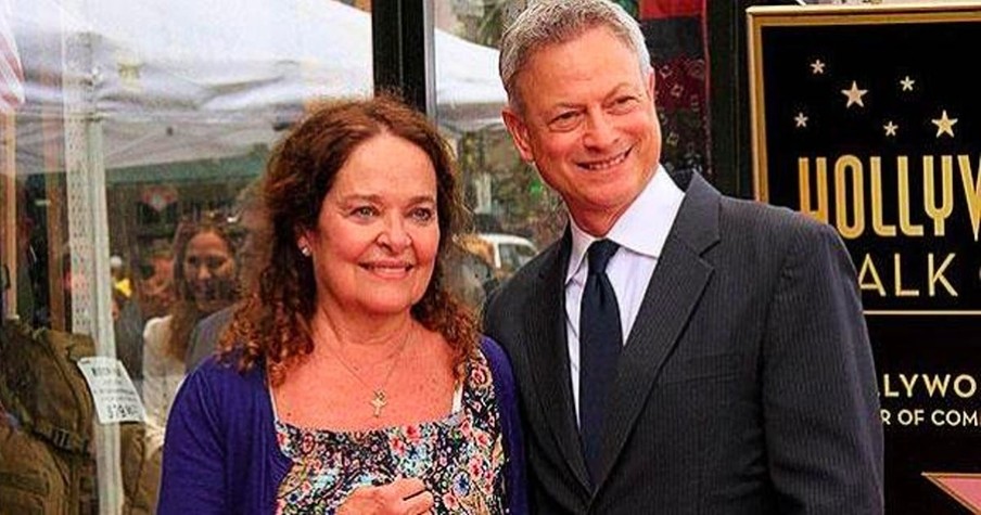 Inside The Impressive 40+ Year Marriage Of Gary Sinise And Wife Moira Harris