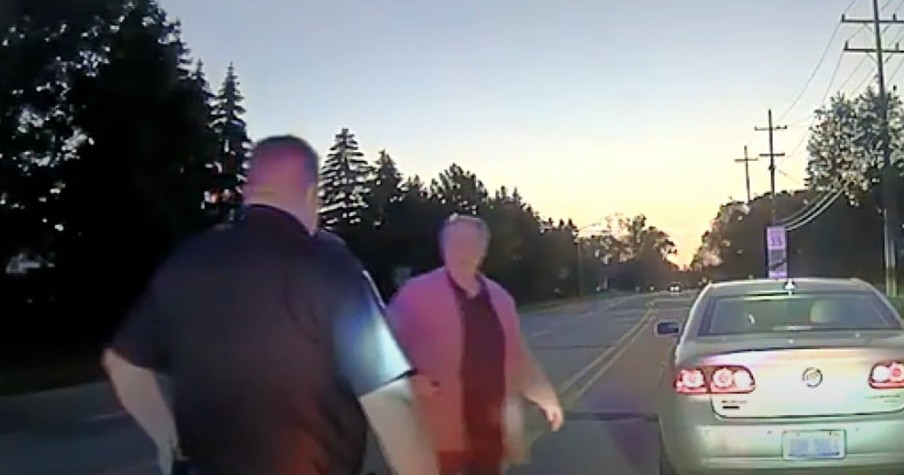 79-Year-Old Getting Pulled Over for Speeding Is Stunned When Cop Offers to Help Hook Up TV