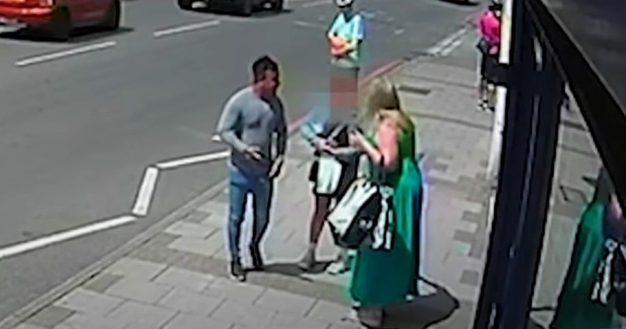 Good Samaritan Overhears Man Ask 11-Year-Old Girl If She's Alone And Swoops In Just In Time