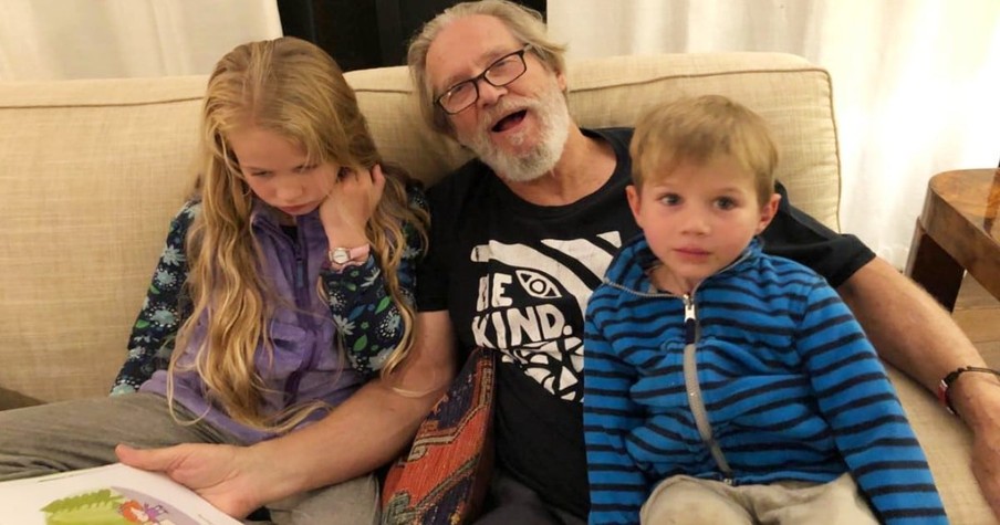 Jeff Bridges Finds His 'Riches' in Family, and He Just Loves Spending Time with His Grandchildren