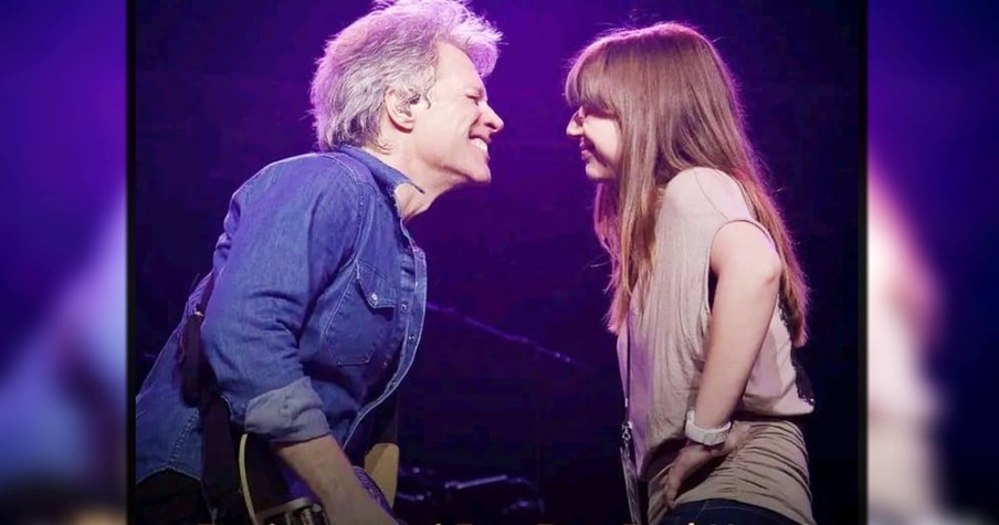 Rock Star Jon Bon Jovi Calls His Daughter to the Stage and They Share the Sweetest Moment