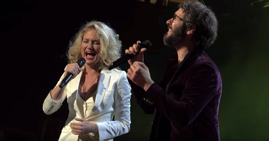 Josh Groban And Jennifer Nettles Perform Beautiful Duet Of '99 Years'