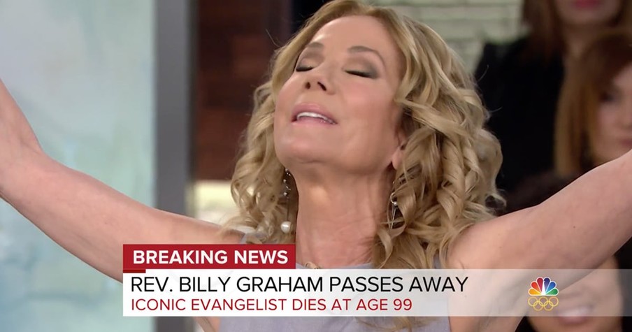 Kathie Lee Gifford Reacts To The Passing Of Evangelist Billy Graham