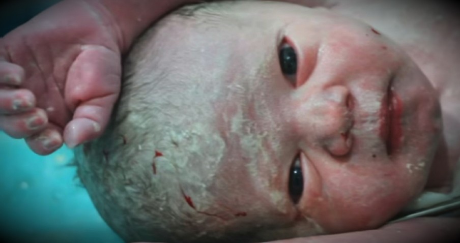 Lifeless Baby Amazes Doctors By Miraculously Breathing Again