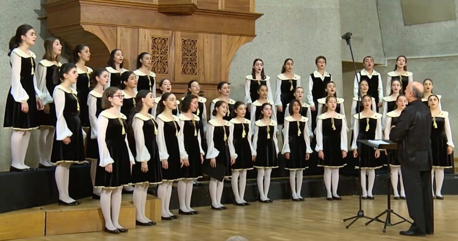 Children's Choir Stuns With An Anointed Version Of 'Blessed Is The Lord'