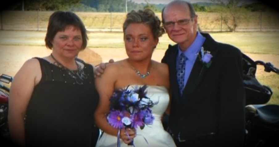 Lost Camera With Wedding Pics Is Returned To Widowed Bride