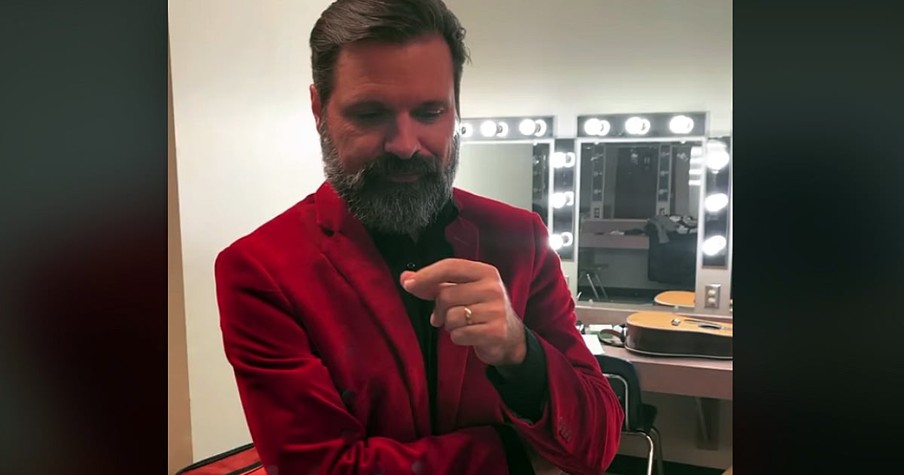 'Please Pray': Mac Powell of Third Day Pleads For Prayers After Wife Suffers Brain Aneurysm