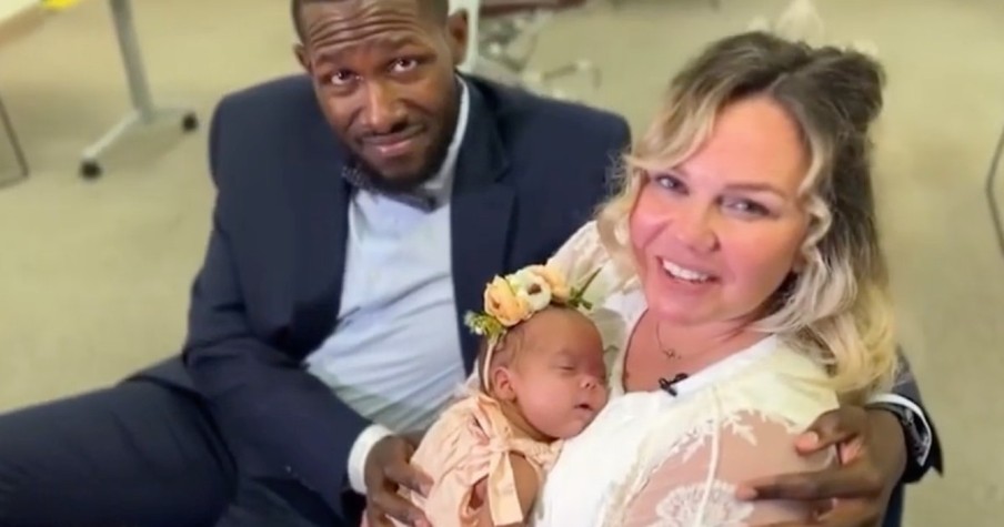 Couple Went to Postpone Wedding After Bride Went into Labor but Nurses Had Other Plans