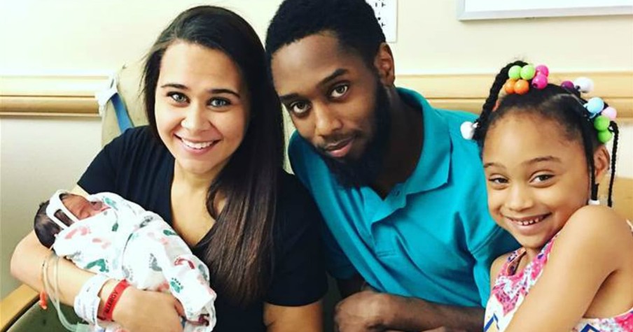 Miracle Baby Born In Car On The Way To Hospital In Rare 'En Caul' Birth