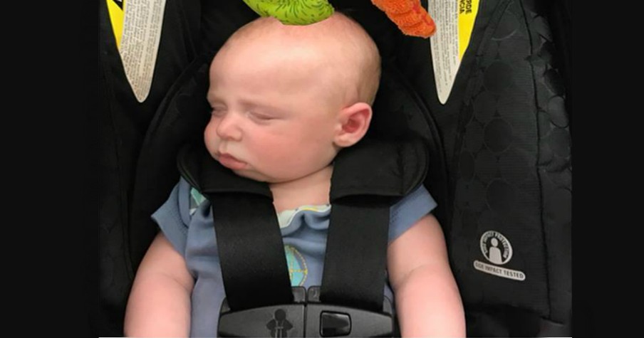 Mom Saw Something Wrong In Photo And It Saved Her Baby's Life Moments Later