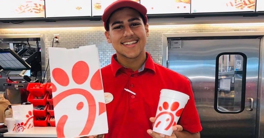 The Fascinating Reason You'll Always Hear Workers Say “My Pleasure” At Chick-Fil-A