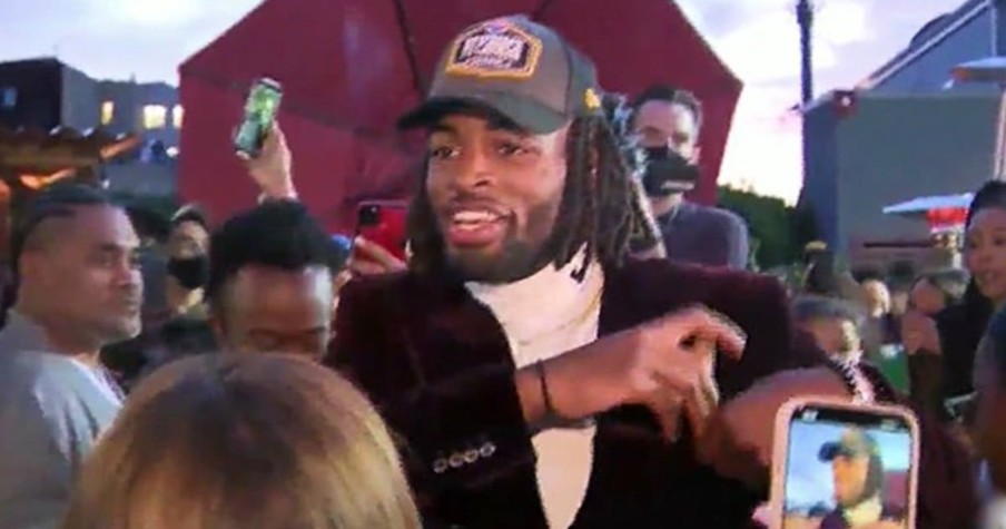 Najee Harris Returns To The Homeless Shelter Where He Once Lived To Celebrate His Big Break