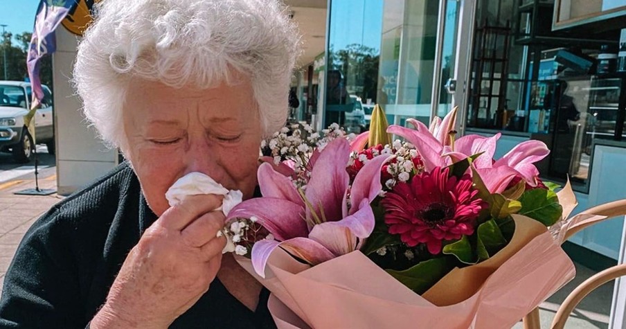 Widow Sobs As One Simple Act Of Kindness From A Stranger Comes At Just The Right Time