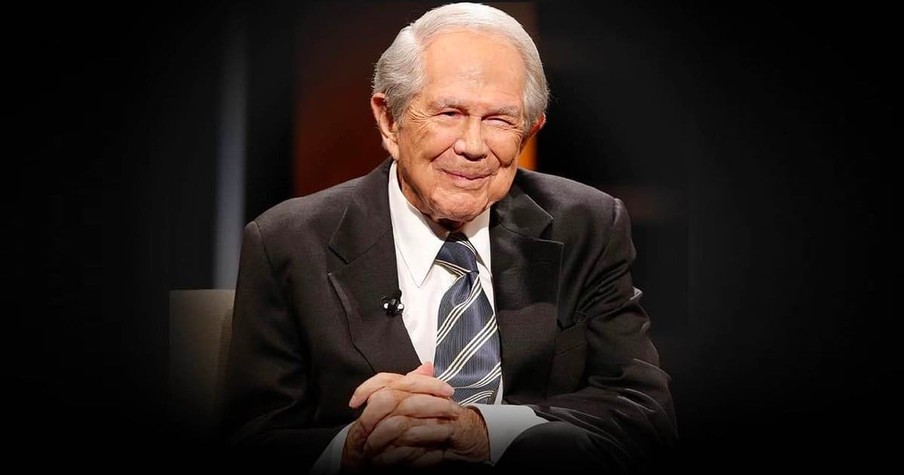 After Dedicating Life to Spreading the Gospel, TV Pastor Pat Robertson of the 700 Club Dies at 93