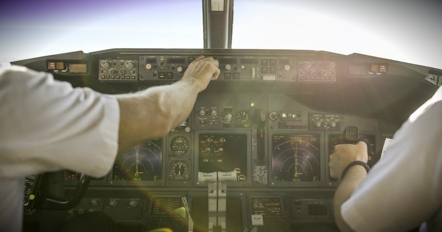 Pilot Asks Passengers To Pray As Plane Engine Threatens To Fail