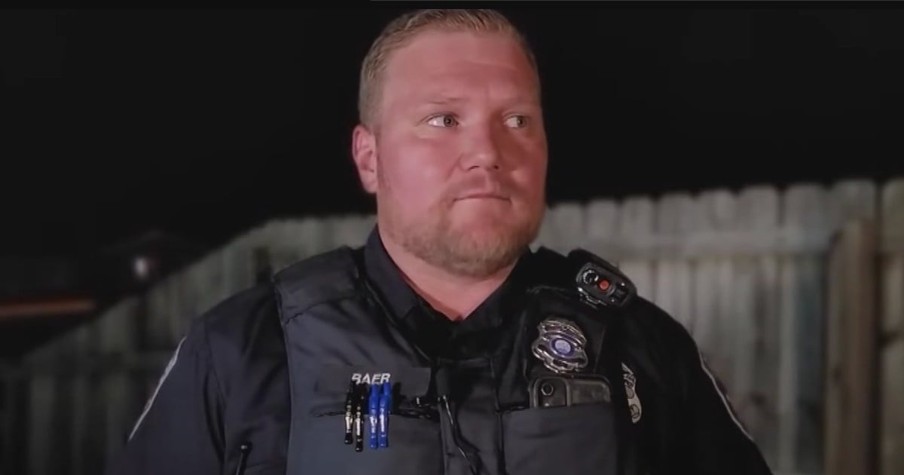 Police Officer Cries As He Realizes He Just Saved a Baby Unable to Breathe