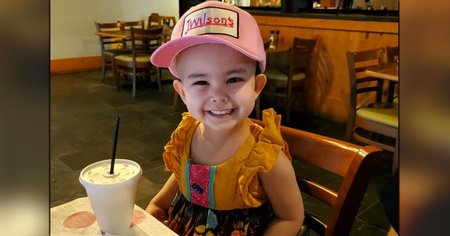 Restaurant That Opens Early For A 3-Year-Old With Cancer Has The Whole Internet Cheering