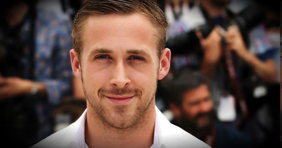 Ryan Gosling Jumps Out Of The Car On A Busy Highway