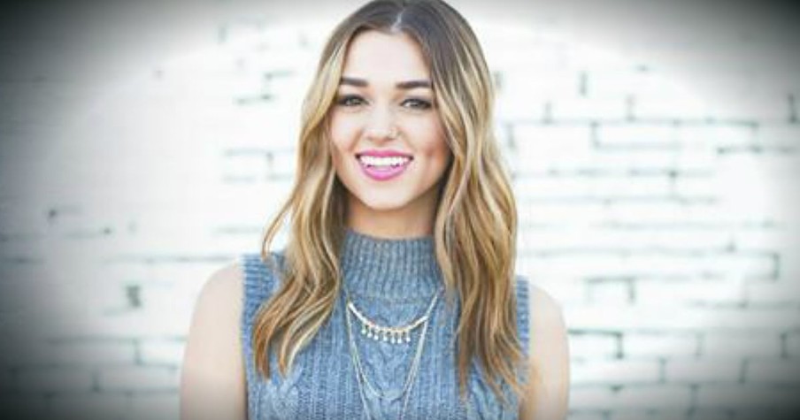 Sadie Robertson Responds When Told She Can't 'Pull Off No Makeup'