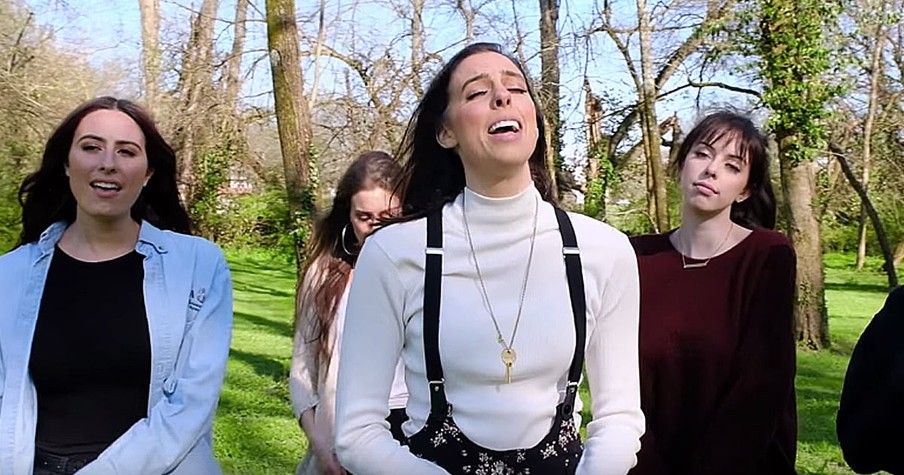 6 Sisters Sing Worship Medley Of 'I Can Only Imagine/What A Beautiful Name' And It's Amazing