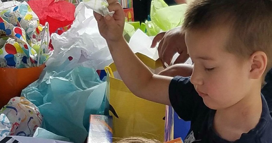 Kids Wouldn't Come To Birthday Party For Boy With Autism, So 200 Strangers Step In