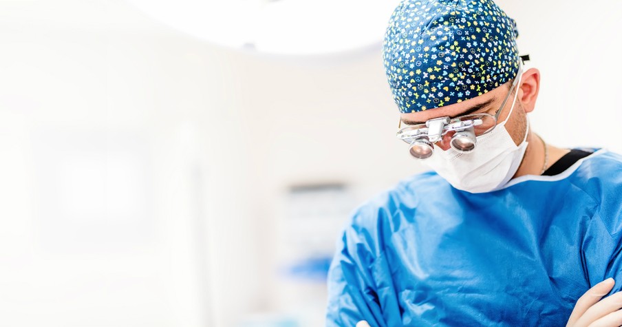 Mom Is Delivering Triplets When Doc Spots Something The Hospital's Never Seen