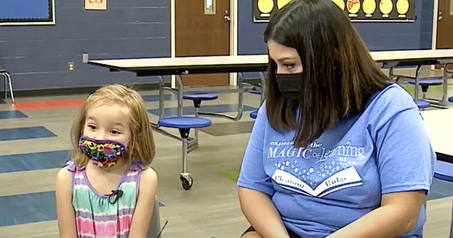 Kindergarten Teacher Takes 1 Look At Student's Face Turning Blue And Jumps Into Action