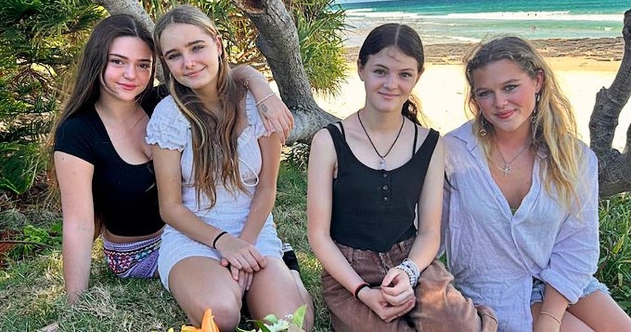 Frantic Mom Begs Teens To Save Her Daughters From “Rough, Crazy” Waters