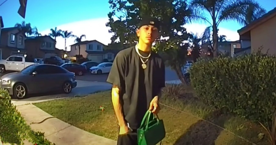 Upstanding 17-Year-Old Returns The Lost Purse He Found, Restoring Faith In Younger Generation