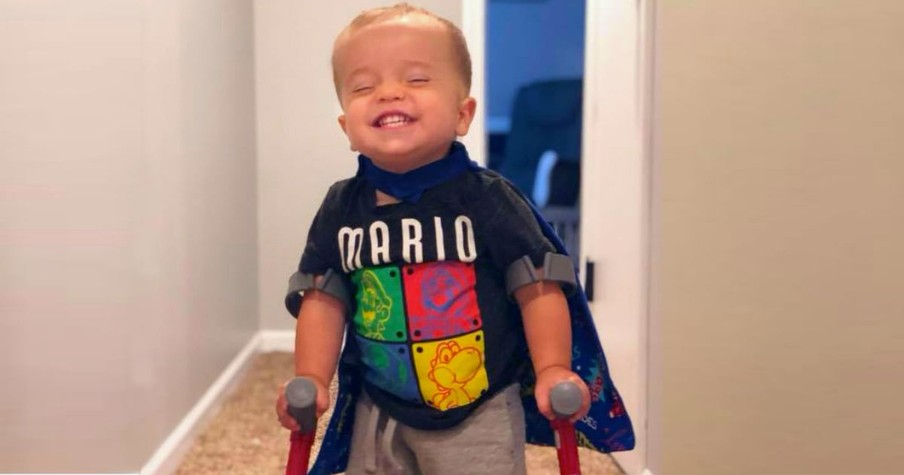 Toddler With Spina Bifida Defies Odds And Goes Viral Walking For The First Time